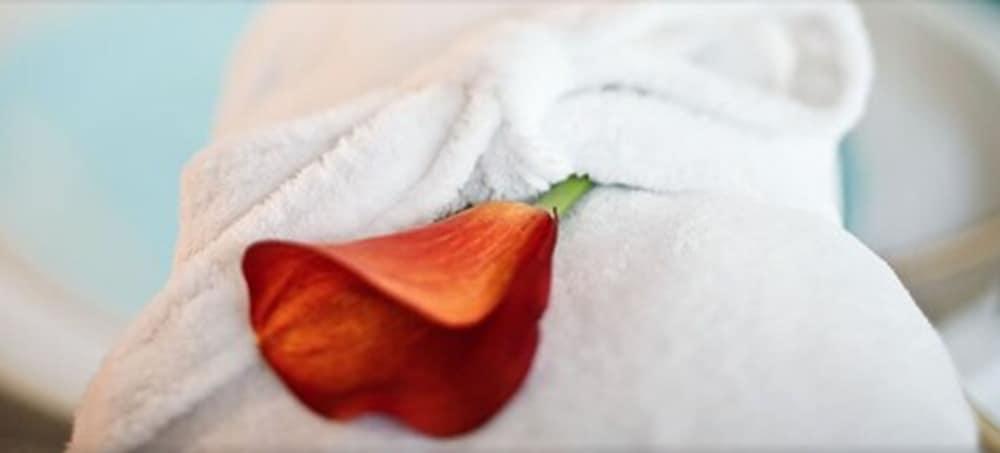 Parkhotel Schmid Adelsried Dış mekan fotoğraf