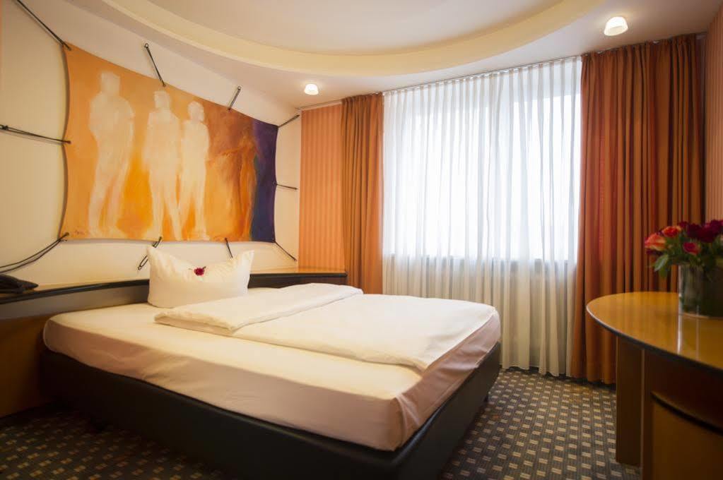Parkhotel Schmid Adelsried Dış mekan fotoğraf